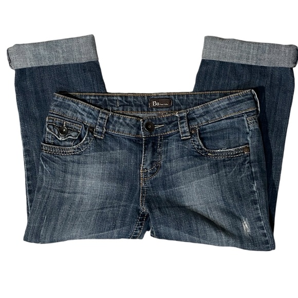 Malibu Women's Juniors Size 5 Blue Cropped Distressed Dark Stretch Denim Jeans - Picture 2 of 15